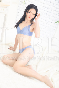 栗栖エリ